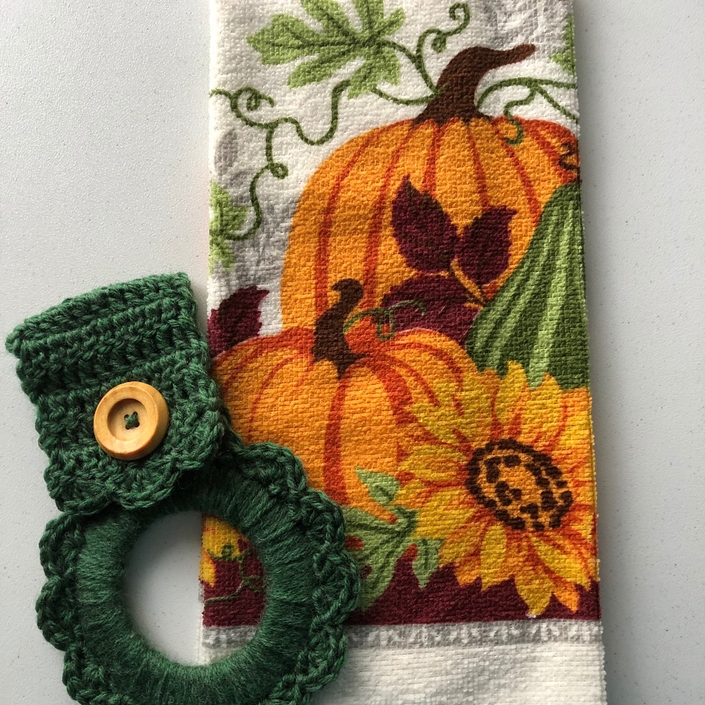 Pumpkin kitchen towel 🎃 & oven towel hanger